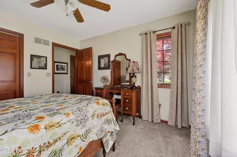 Bedroom - 110 Shaffer Blvd, Bryan, OH 43506 photo 6 of 7