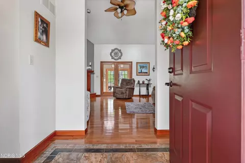 Entry Way - 110 Shaffer Blvd, Bryan, OH 43506 photo 2 of 6