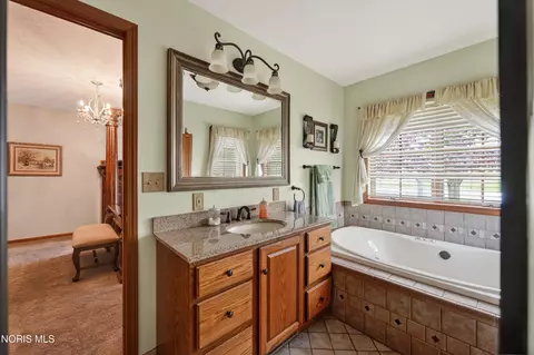 Bath - 110 Shaffer Blvd, Bryan, OH 43506 photo 4 of 4