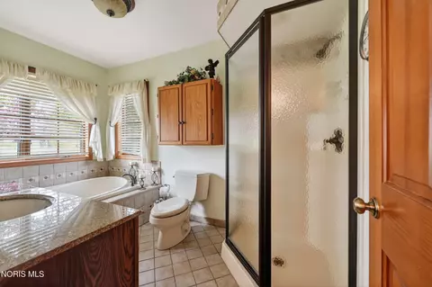 Bath - 110 Shaffer Blvd, Bryan, OH 43506 photo 2 of 4