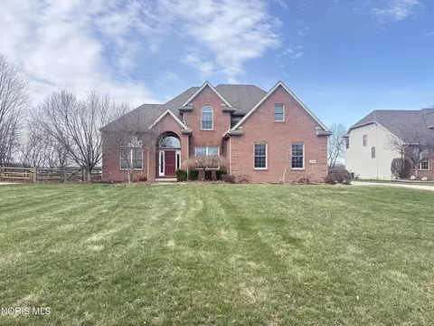 3100 Lexington Glen Blvd, Monclova, OH 43542