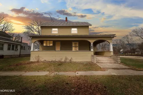 300 W Stevenson St, Gibsonburg, OH 43431