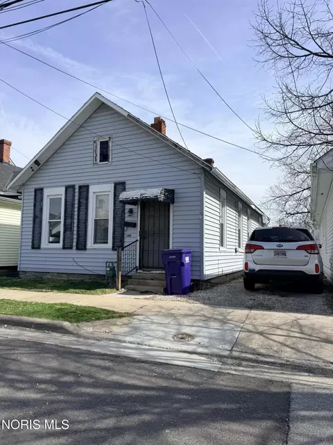 1308 Stone St, Sandusky, OH 44870