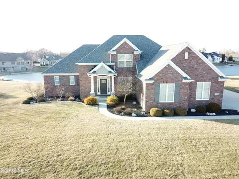 25217 Rocky Harbour Dr, Perrysburg, OH 43551