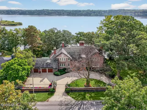 4215 River Rd, Toledo, OH 43614