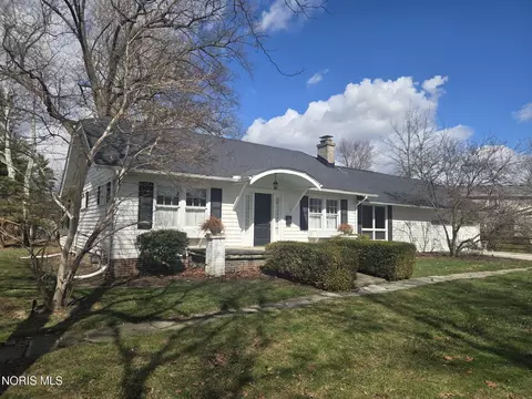 2210 River Rd, Maumee, OH 43537