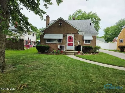 1654 Charmaine Dr, Toledo, OH 43614