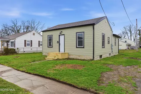 243 Monroe Ave, Findlay, OH 45840