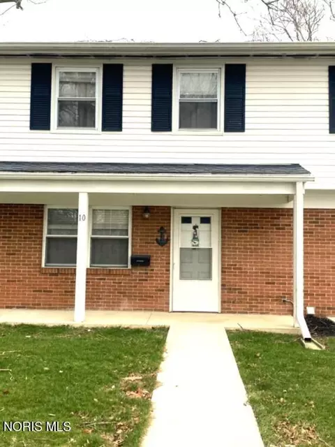 1724 Queenswood Dr #10, Findlay, OH 45840