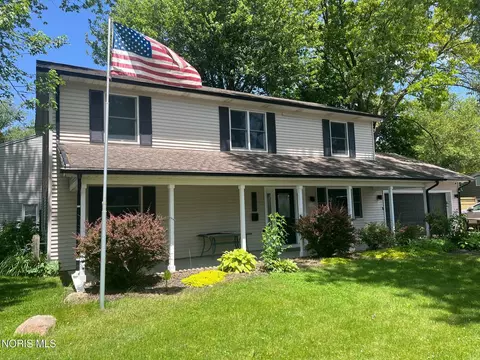 611 Greenfield Dr, Maumee, OH 43537