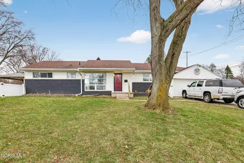 5810 Everwood Rd, Toledo, OH 43613