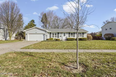 541 Dussel Dr, Maumee, OH 43537