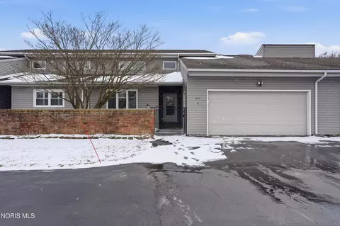 821 Fox Run Rd #6, Findlay, OH 45840