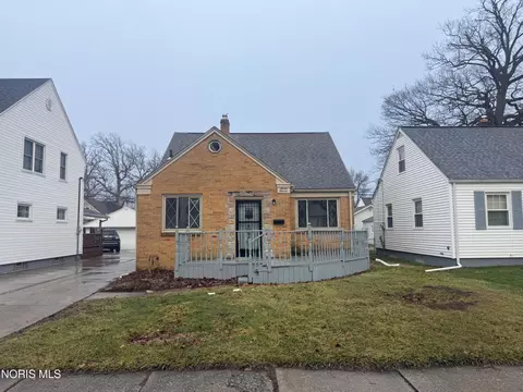 711 Waybridge Rd, Toledo, OH 43612
