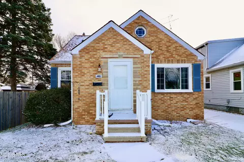 146 Jennings Rd, Rossford, OH 43460