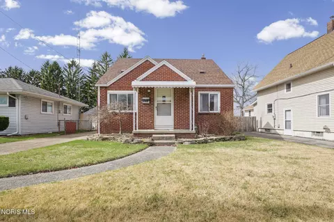 5219 302nd St, Toledo, OH 43611