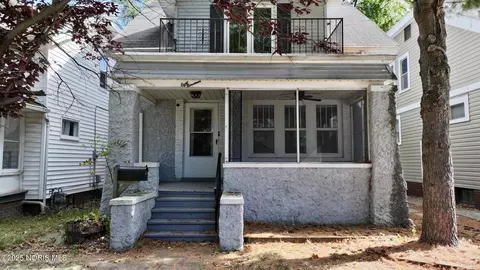 819 Geneva Ave, Toledo, OH 43609