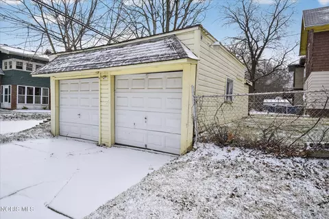 Exterior - 2048 Joffre Ave, Toledo, OH 43607 photo 8 of 10