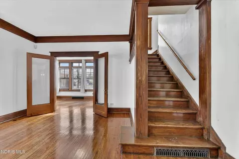 Entry Way - 2048 Joffre Ave, Toledo, OH 43607 photo 1 of 2