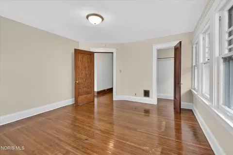 Bedroom - 2048 Joffre Ave, Toledo, OH 43607 photo 1 of 4
