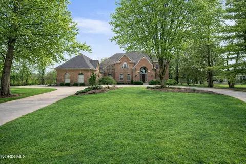 26976 W River Rd, Perrysburg, OH 43551