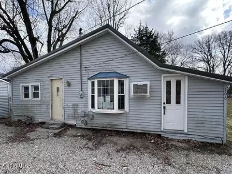106 High St, Antwerp, OH 45813