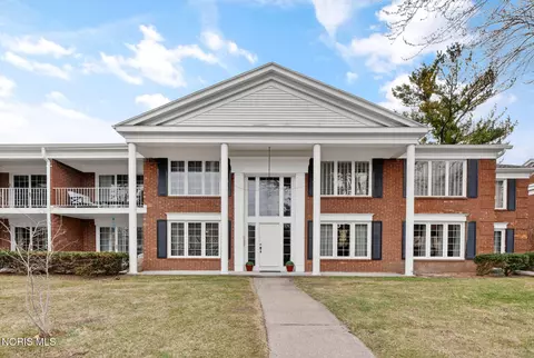 6563 Kingsbridge Dr # 18, Sylvania, OH 43560