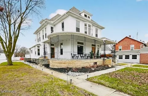 325 N Main St, Bowling Green, OH 43402