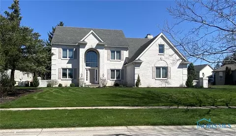 5724 Sunset Lake Dr, Sylvania, OH 43560