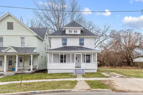 2368 Hollywood Ave, Toledo, OH 43620