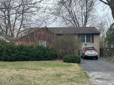 6349 Wedgewood Dr, Sylvania, OH 43560