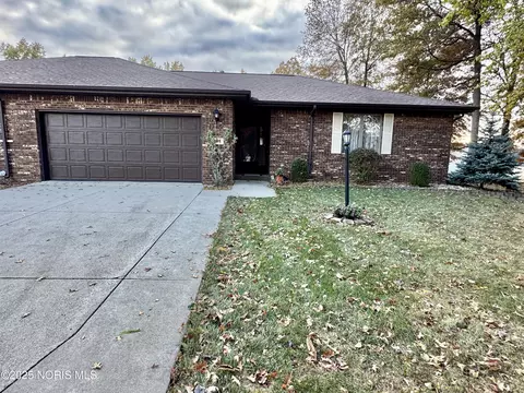 603 Wood Cree Ct, Defiance, OH 43512