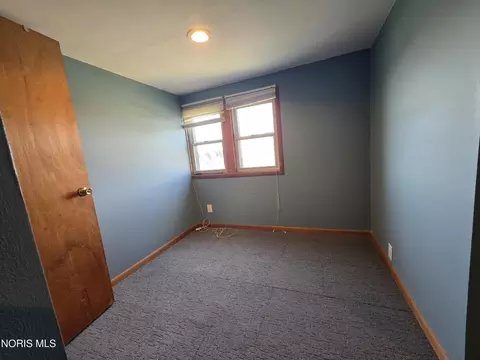 Bedroom - 5501 Ayers Rd, Walbridge, OH 43465 photo 6 of 6