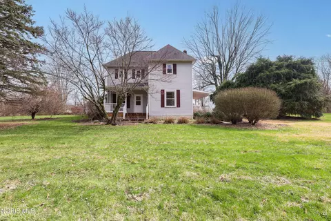 6213 State Route 110, Napoleon, OH 43545