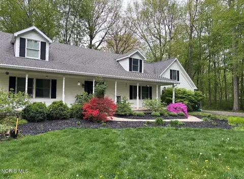 4025 Laplante Rd, Monclova, OH 43542