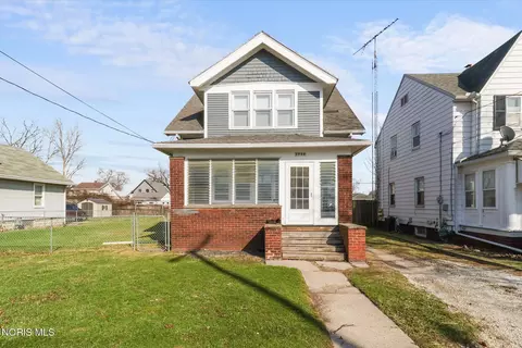 1749 Selkirk St, Toledo, OH 43605