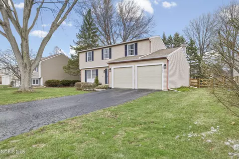 2107 Bromford Rd, Maumee, OH 43537