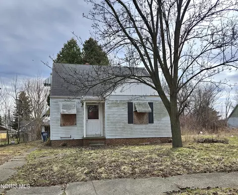 17 W Pearl St, Toledo, OH 43608