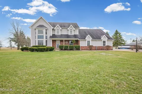16313 Euler Rd, Bowling Green, OH 43402