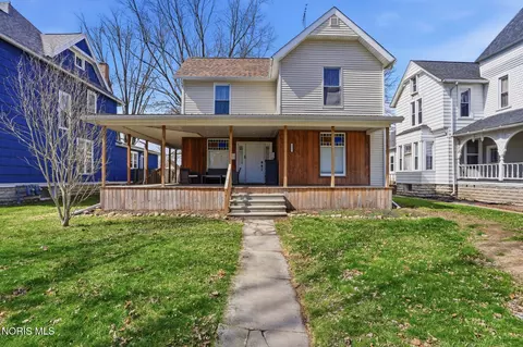 911 N Main St, Fostoria, OH 44830