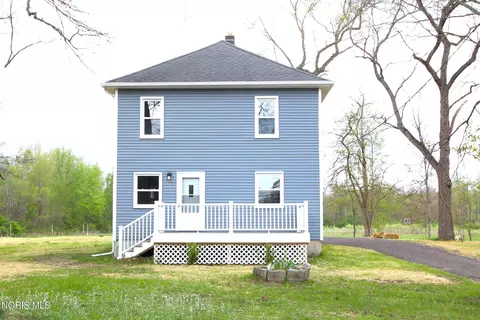 9616 Old State Line Rd, Holland, OH 43528