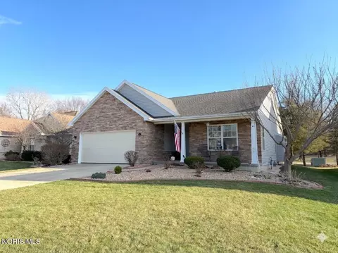 608 Tall Pines Dr, Toledo, OH 43615