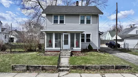 4447 Walker Ave, Toledo, OH 43612