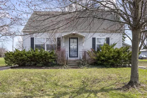 1009 N 5th St, Fremont, OH 43420