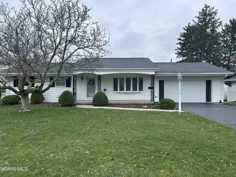 1642 Cherry Ln, Findlay, OH 45840