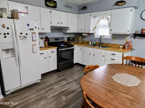 Kitchen - 401 E Charles St, Bryan, OH 43506 photo 1 of 3