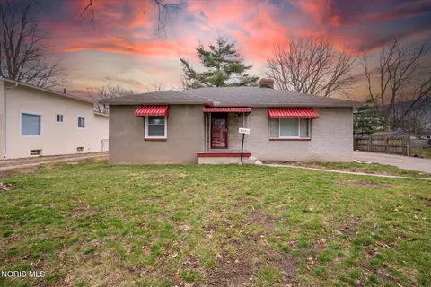 1313 Stanwix Dr, Toledo, OH 43614