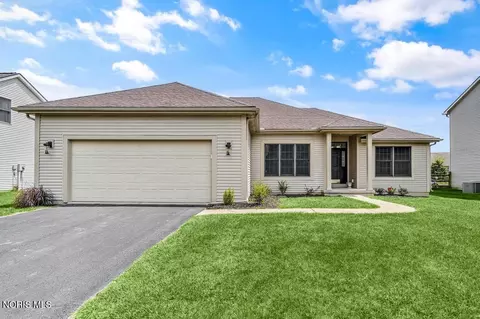 26618 Woodmont Dr, Perrysburg, OH 43551