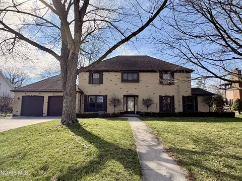 2533 Foxfire Ln, Findlay, OH 45840