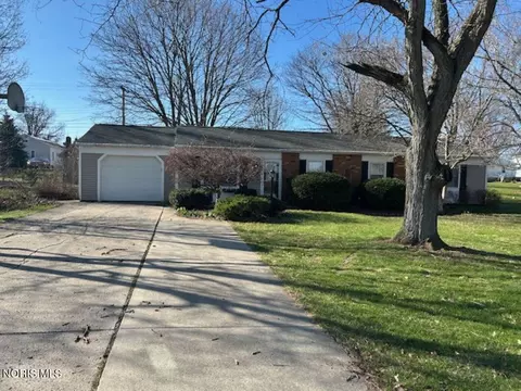 Exterior - 303 Walz St, Edon, OH 43518 photo 2 of 4